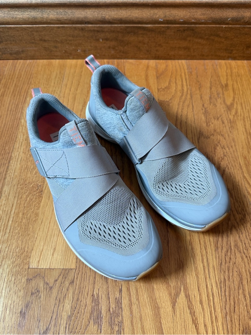 TIEM Indoor Cycling Shoes With Clips Adjustable Velcro Strap Gray Size 8.5